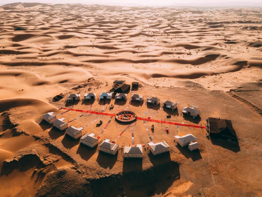 deserrt camp in morocco