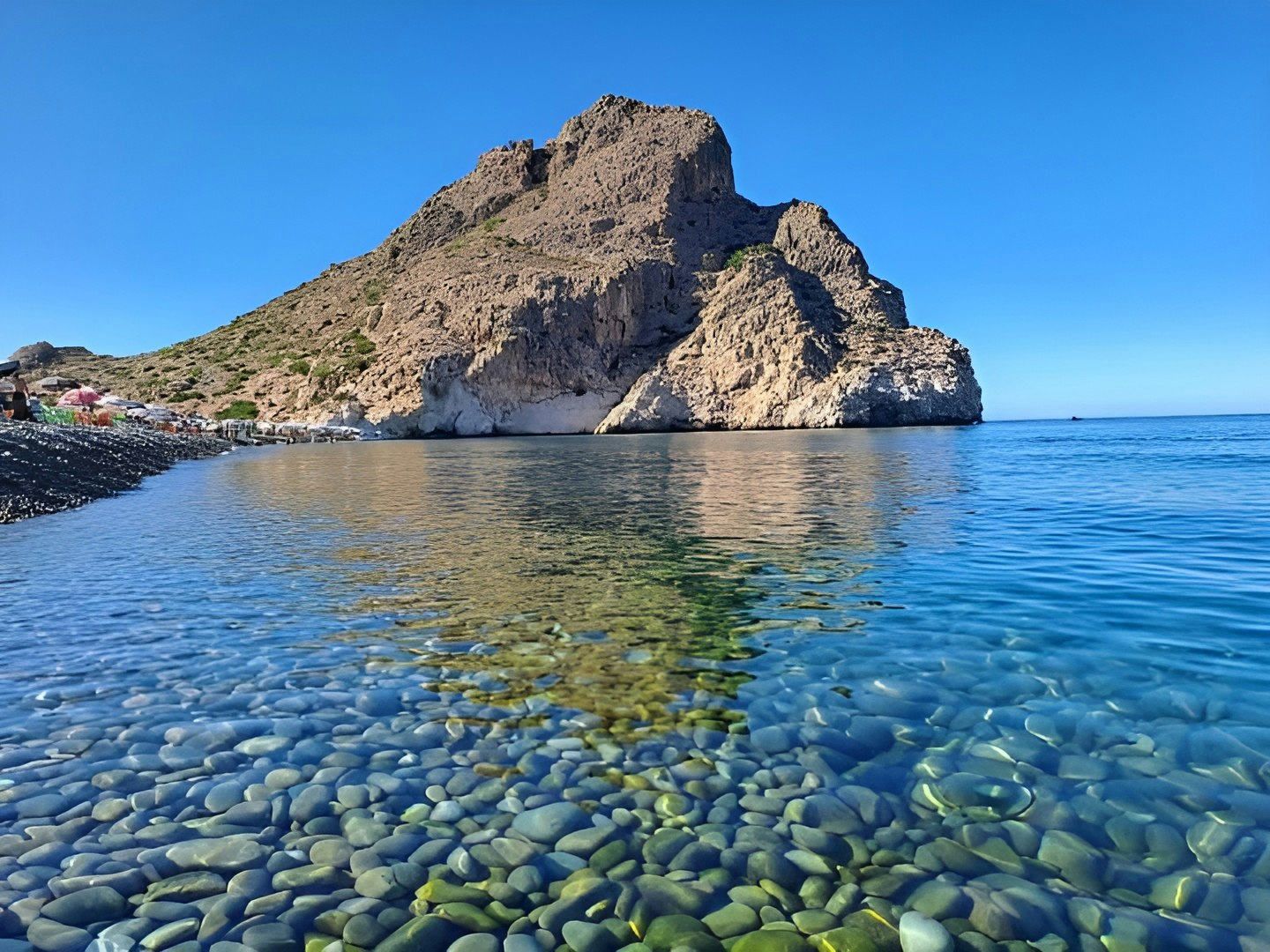 Azenti Beach